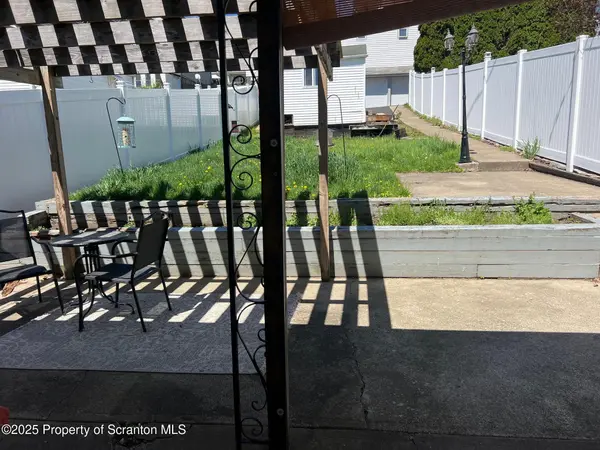 523 N Rebecca AVE, Scranton, PA 18504