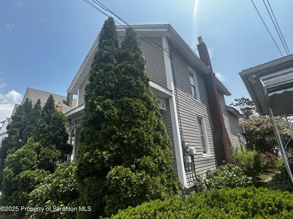 215 S Hyde Park AVE, Scranton, PA 18504