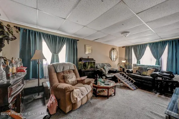 1221 1223 Eynon ST, Scranton, PA 18504