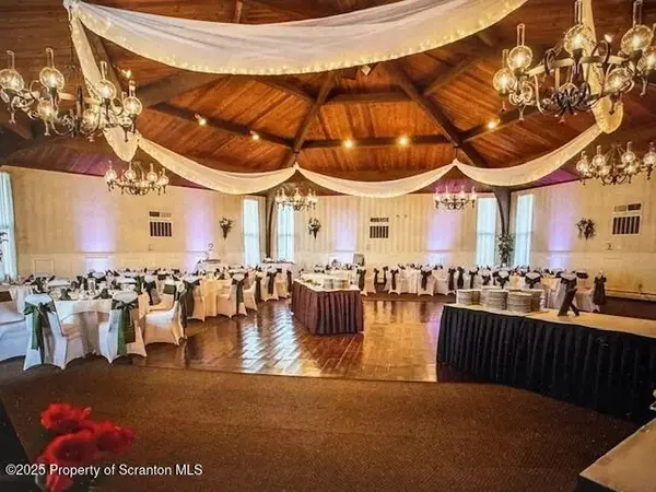 239 Kennedy Creek RD, North Abington Twp, PA 18414
