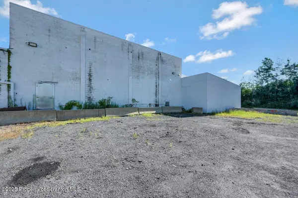 116 Monahan AVE, Dunmore, PA 18512
