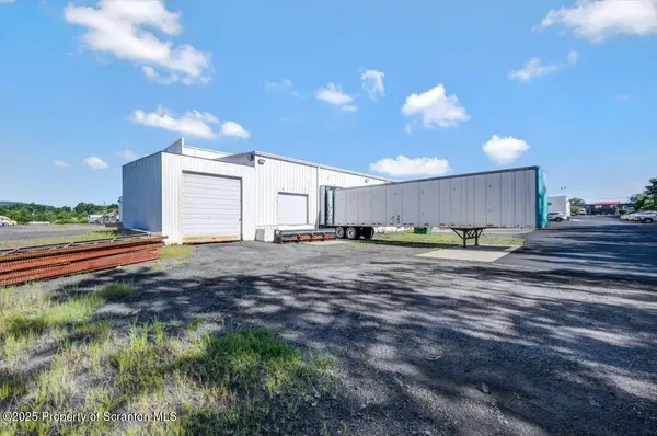 116 Monahan AVE, Dunmore, PA 18512