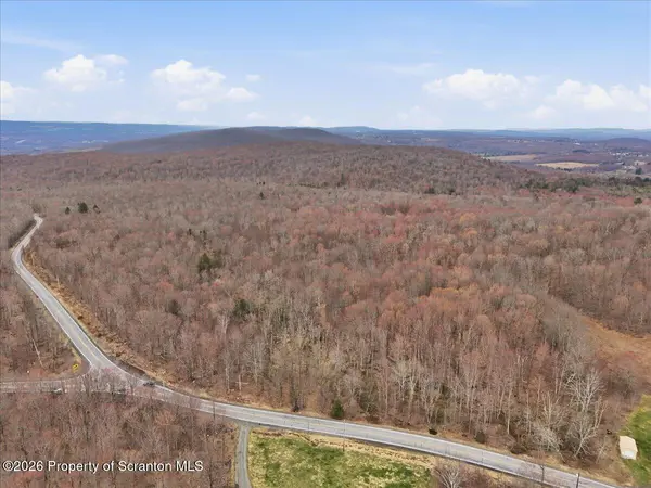 1089 Owego TPKE, Fell Twp, PA 18407