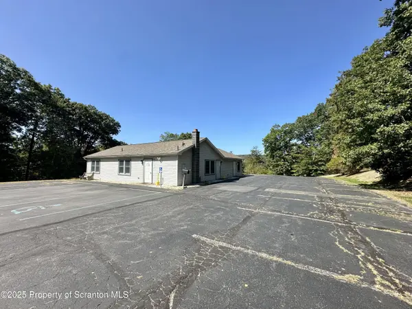 70 Hollowcrest RD, Tunkhannock, PA 18657