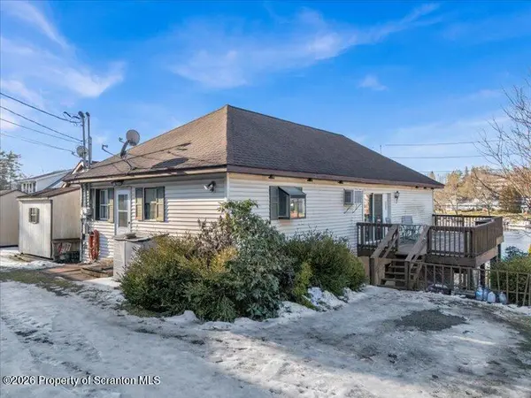 1228 Lake RD, Factoryville, PA 18419