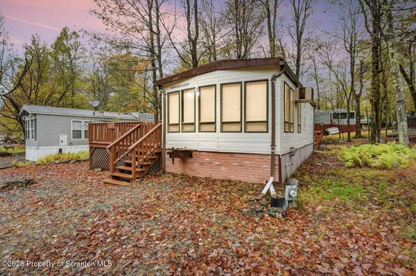 191A Pathfinder PL, Covington Twp, PA 18424