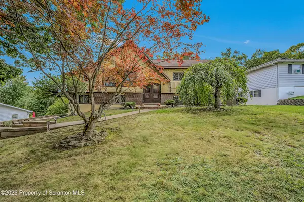 736 Oak ST, Taylor, PA 18517