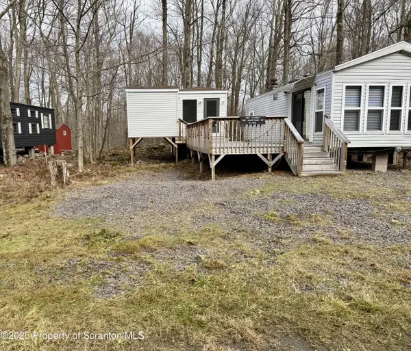 160 Cavalry CT, Covington Twp, PA 18424
