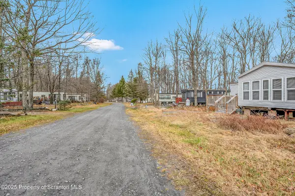 160 Cavalry CT, Covington Twp, PA 18424