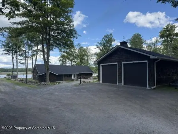 1224 Pocono DR, Gouldsboro, PA 18424