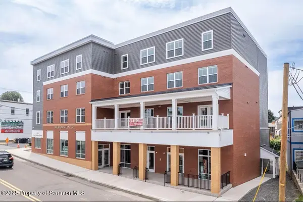 222 E Drinker East ST, Dunmore, PA 18512