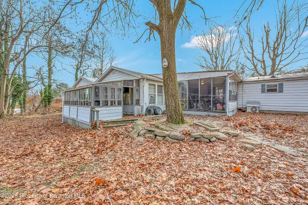 10 Bald Mt RD, Scranton, PA 18504