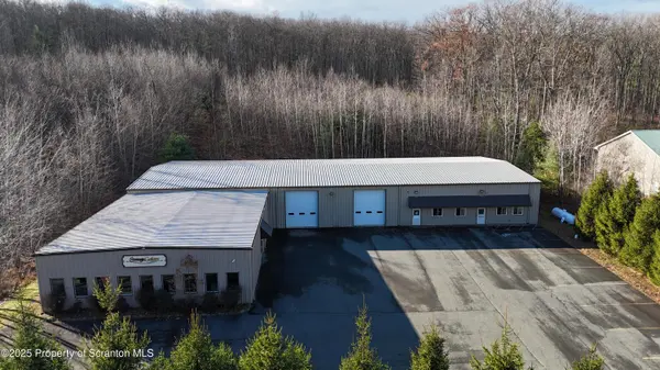 1285 Purdytown TPKE, Lakeville, PA 18438