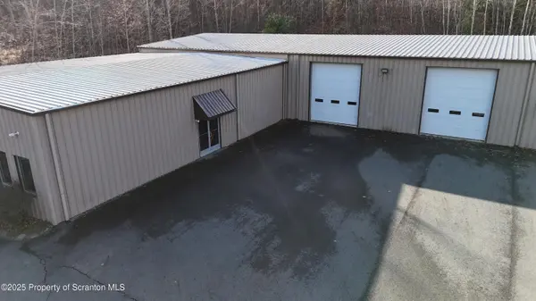 1285 Purdytown TPKE, Lakeville, PA 18438