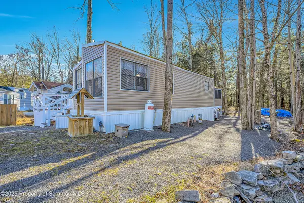 170 Rainbow DR, Covington Twp, PA 18424