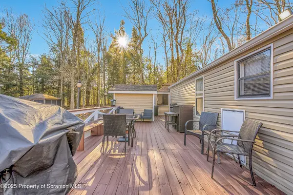 170 Rainbow DR, Covington Twp, PA 18424