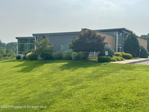 10 Fox Run RD, Drums, PA 18222