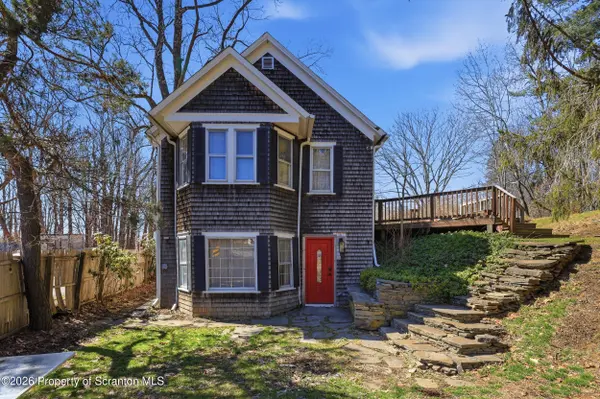 2457 Airport RD, Clifford Twp, PA 18421