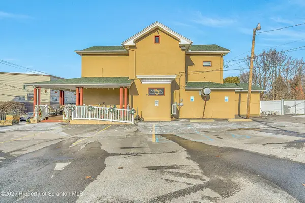 411 Chestnut ST, Dunmore, PA 18512