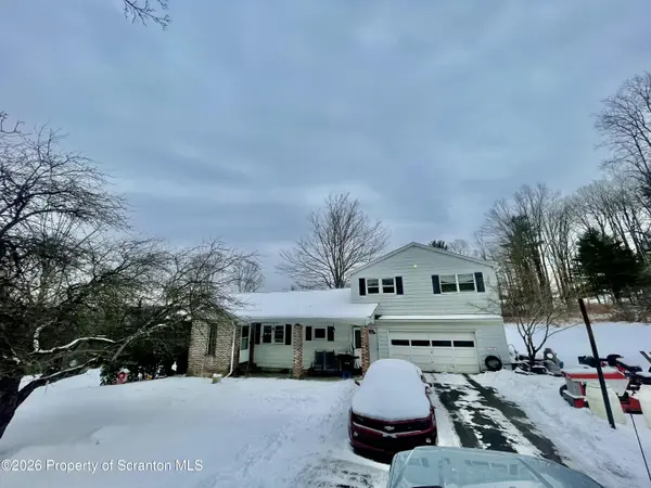 33 Arrowhead RD, Little Meadows, PA 18830