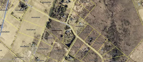 Pleasant RD, Union Dale, PA 18470