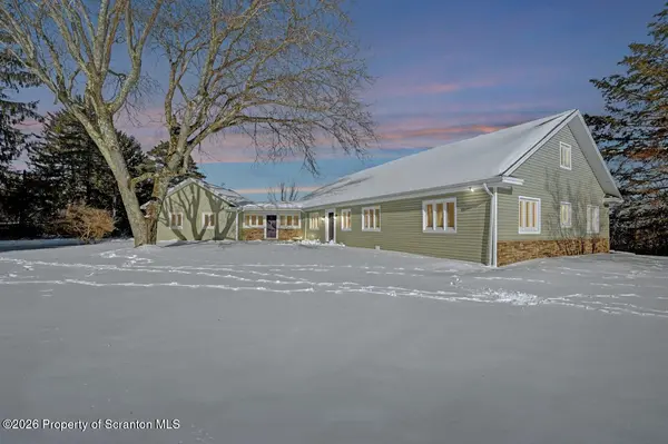 1208 Country Club RD, Newton Twp, PA 18411