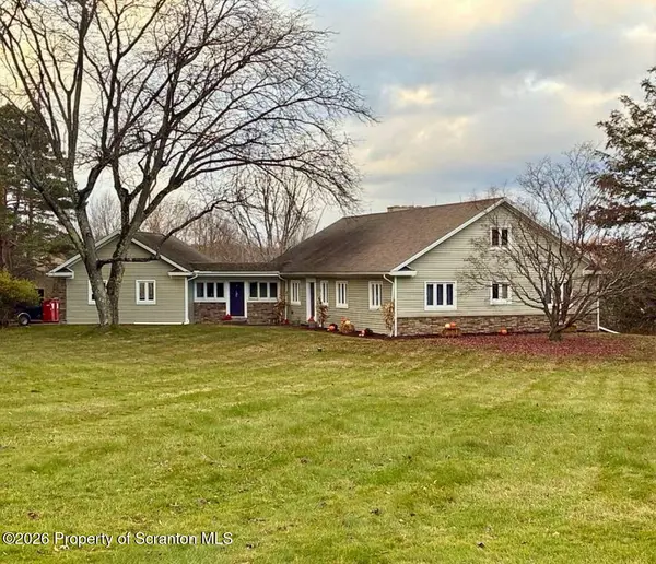 1208 Country Club RD, Newton Twp, PA 18411