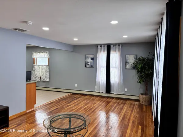 290 Marguerite ST, East Stroudsburg, PA 18301