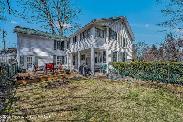 324 Cedar ST, Montrose, PA 18801