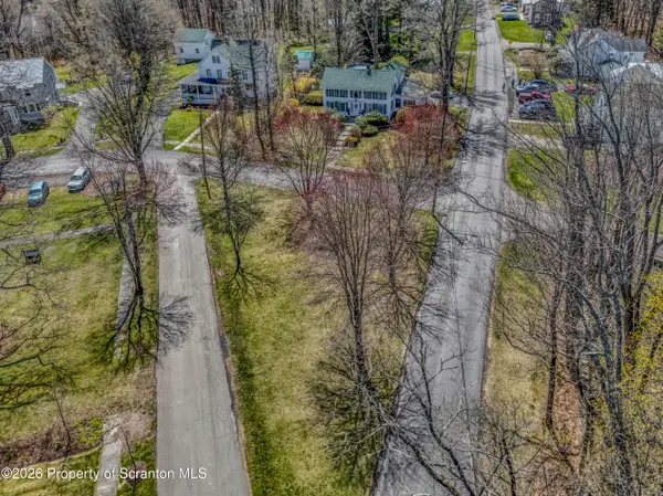 324 Cedar ST, Montrose, PA 18801