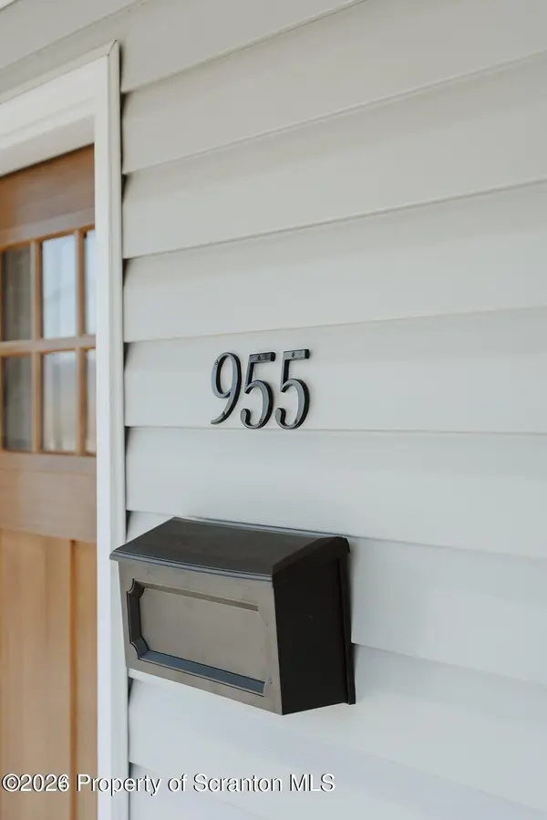 955 E Elm ST, Scranton, PA 18505
