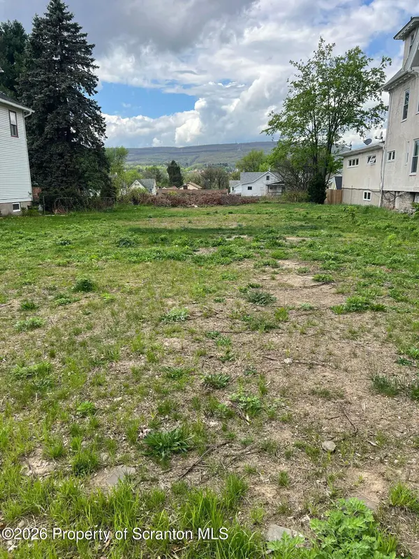 1635 Sanderson AVE, Scranton, PA 18509