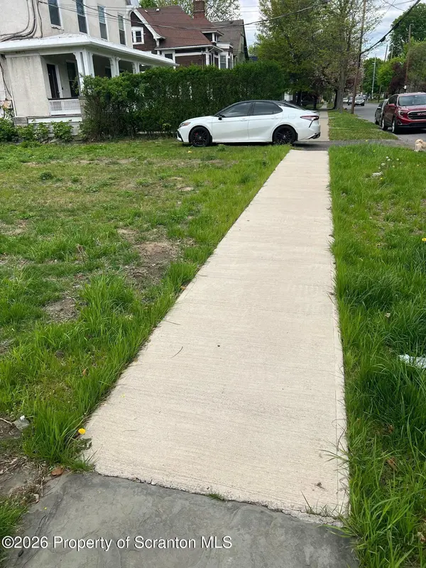 1635 Sanderson AVE, Scranton, PA 18509