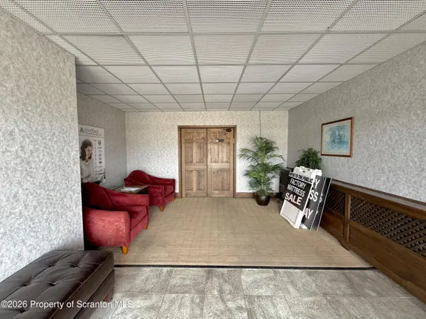 301 1st ST, Old Forge, PA 18518