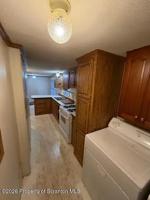 1290 Woodhaven DR, White Haven, PA 18661
