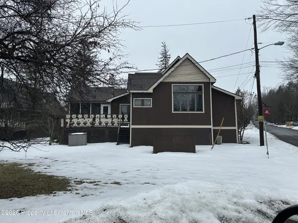15 Fall PL, Union Dale, PA 18470