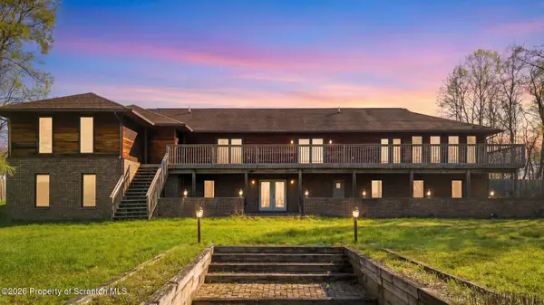 434 Hemlock RD, Waymart, PA 18472