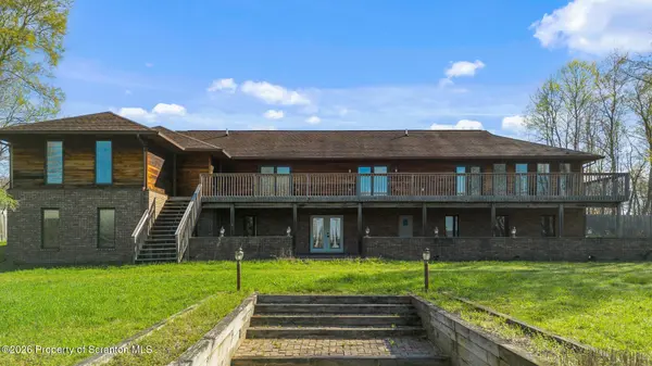 434 Hemlock RD, Waymart, PA 18472