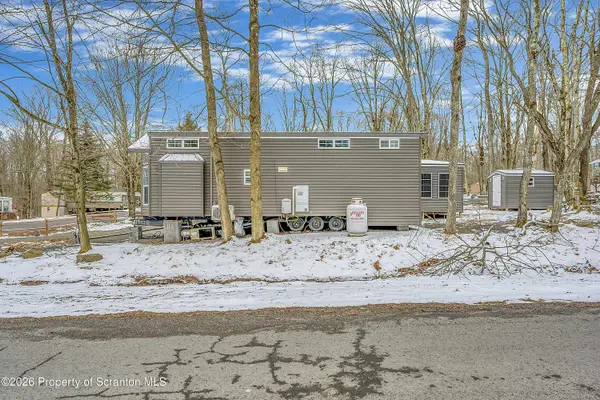 837 Muskrat LN, Covington Twp, PA 18424