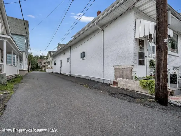 1 3 Ferguson PL, Dunmore, PA 18509