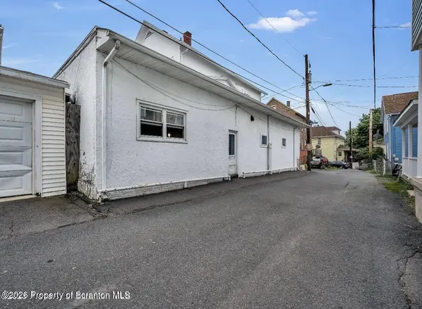 1 3 Ferguson PL, Dunmore, PA 18509
