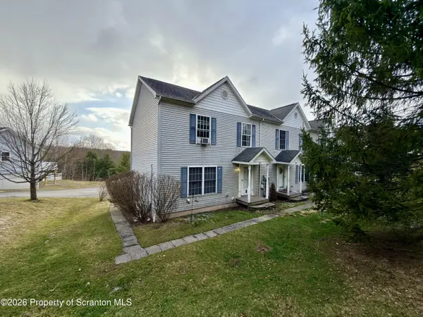 41 S Waterford RD, Dalton, PA 18414