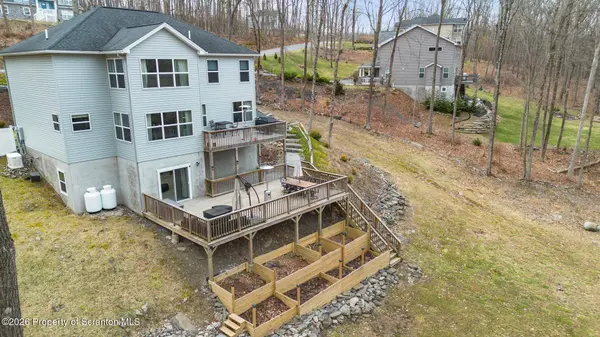 968 McKinley WAY, East Stroudsburg, PA 18301
