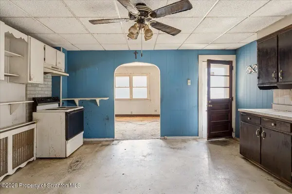 910-912 Hampton ST, Scranton, PA 18504