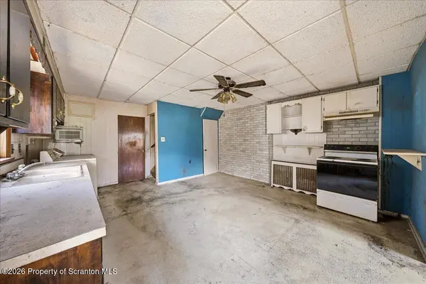 910-912 Hampton ST, Scranton, PA 18504