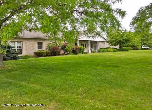 3 Abington Executive PARK, Clarks Summit, PA 18411