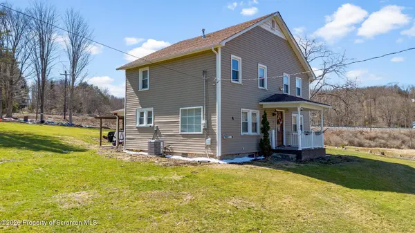 405 S Turnpike RD, Dalton, PA 18414