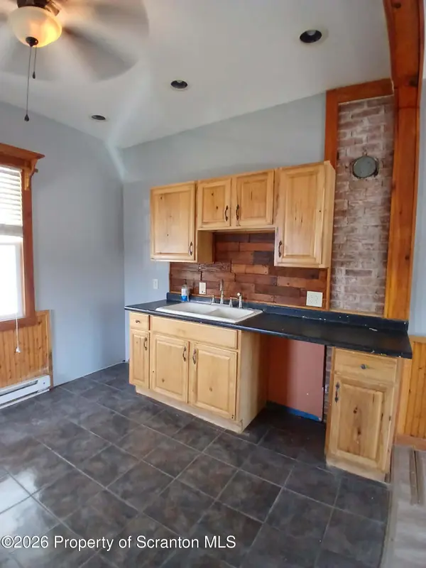47 E Parker ST, Scranton, PA 18509