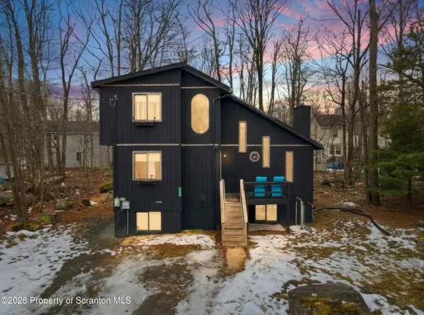 1379 Winding WAY, Tobyhanna, PA 18466