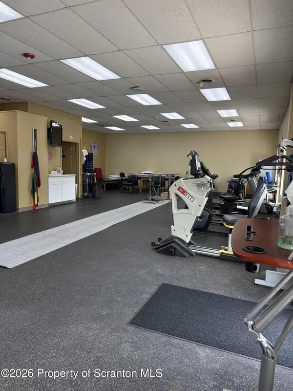 1332 Main ST, Dickson City, PA 18519